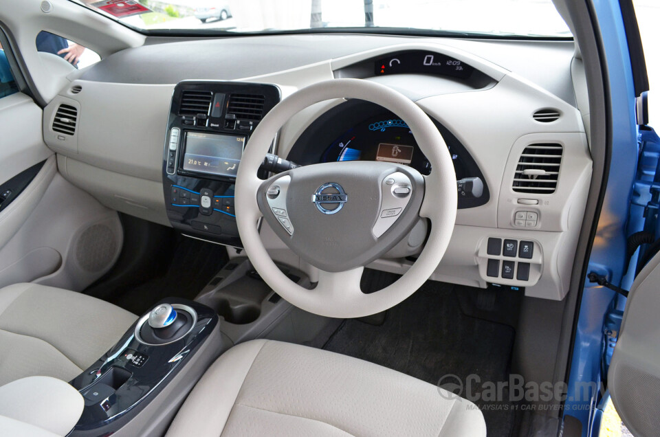 Toyota Fortuner AN160 (2016) Interior