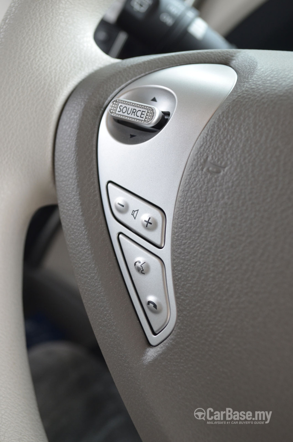 Nissan Leaf ZE0 (2013) Interior