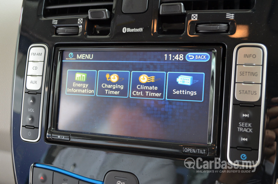Nissan Leaf ZE0 (2013) Interior