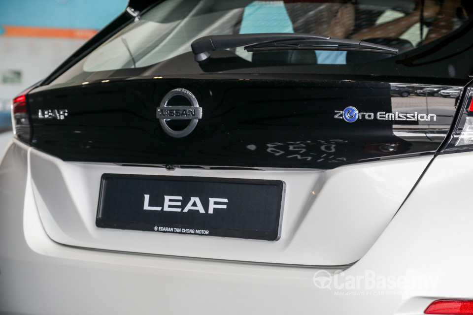 Nissan Leaf ZE1 (2019) Exterior