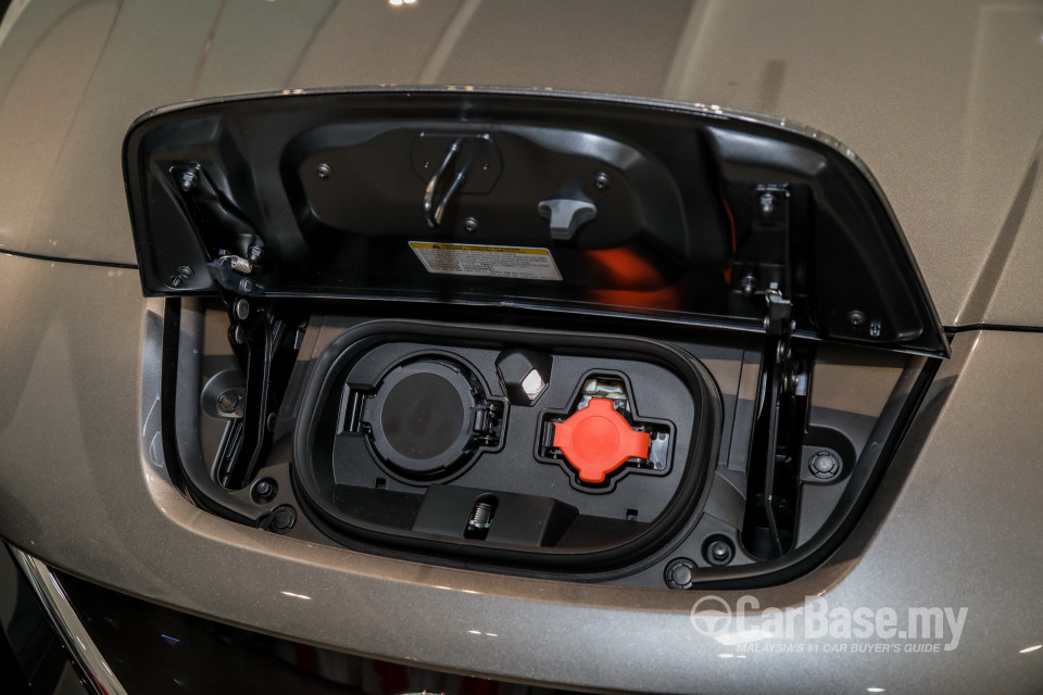 Nissan Leaf ZE1 (2019) Exterior