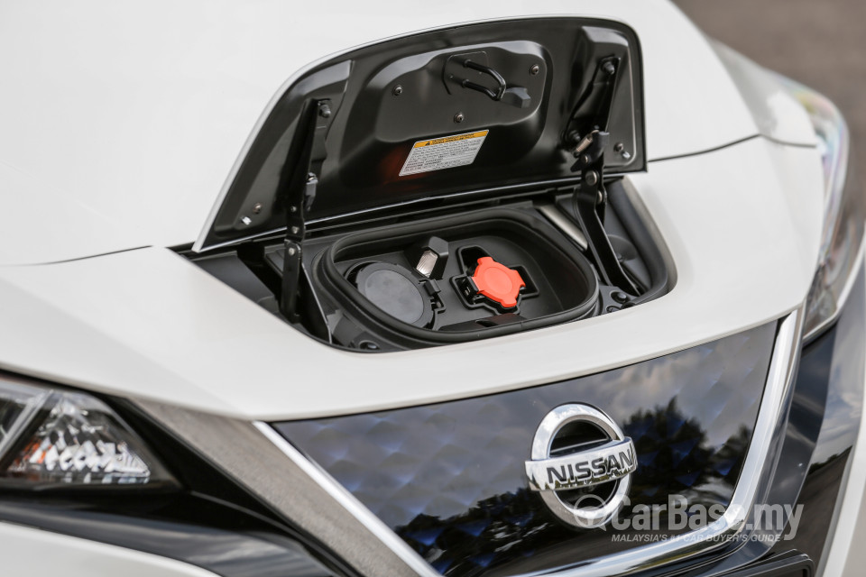 Nissan Leaf ZE1 (2019) Exterior