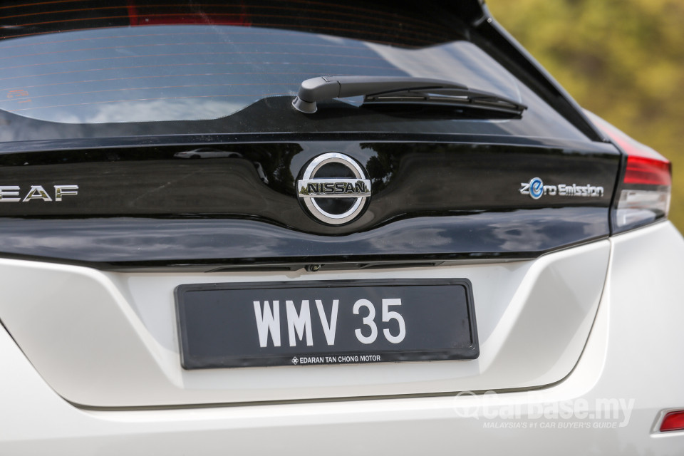 Nissan Leaf ZE1 (2019) Exterior