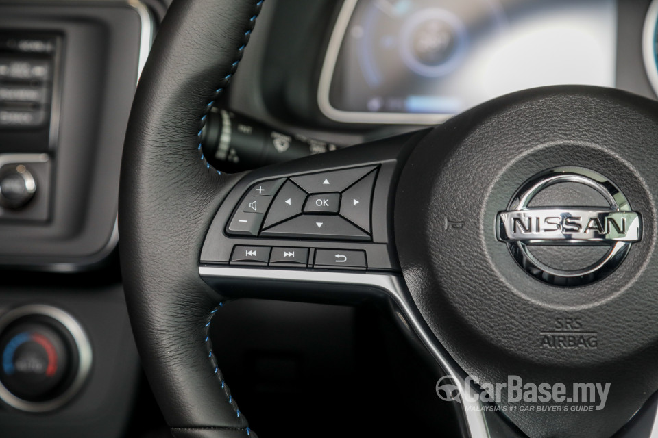 Nissan Leaf ZE1 (2019) Interior