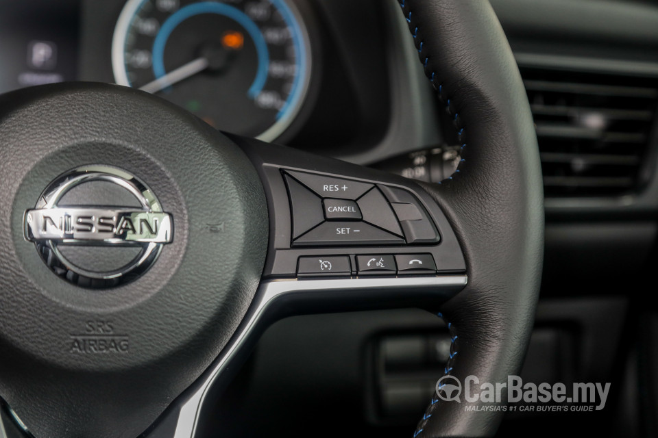 Nissan Leaf ZE1 (2019) Interior