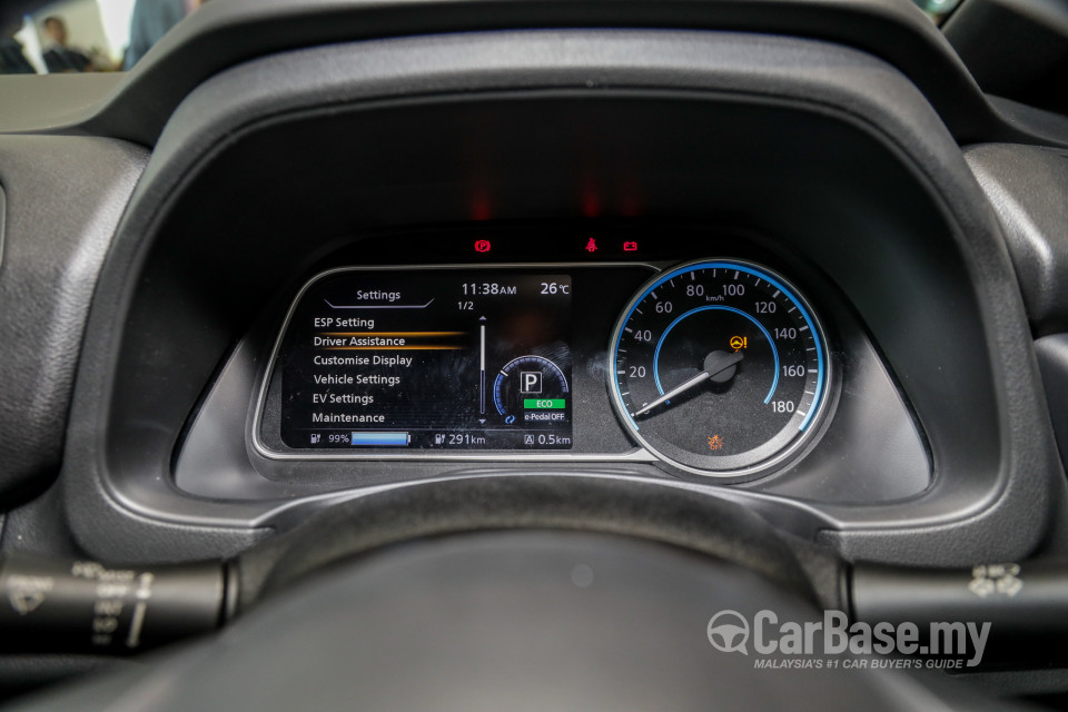 Nissan Leaf ZE1 (2019) Interior