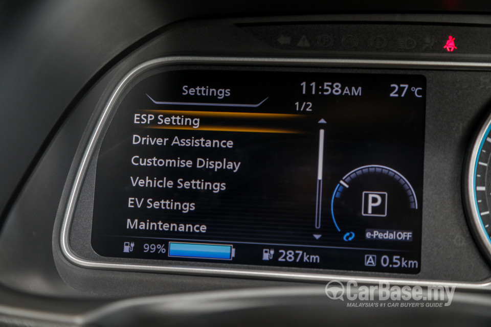 Nissan Leaf ZE1 (2019) Interior