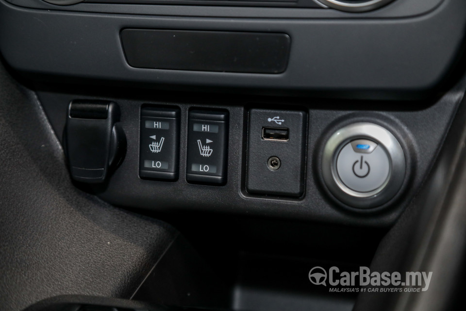 Nissan Leaf ZE1 (2019) Interior