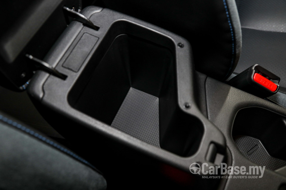 Nissan Leaf ZE1 (2019) Interior