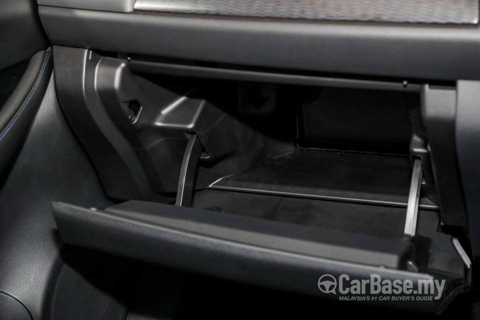 Nissan Leaf ZE1 (2019) Interior