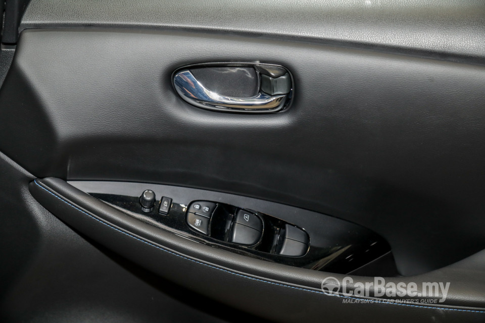 Nissan Leaf ZE1 (2019) Interior