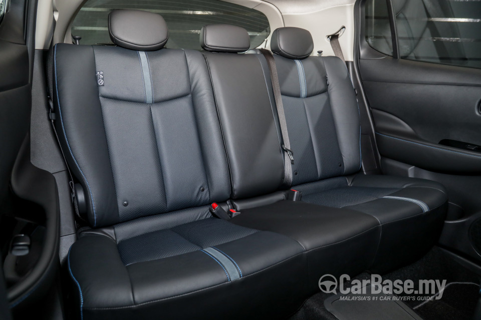 Nissan Leaf ZE1 (2019) Interior