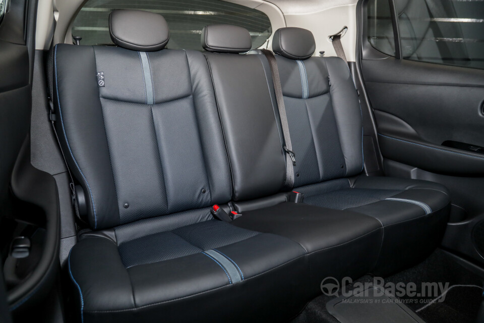 Nissan Navara D23 Facelift (2021) Interior