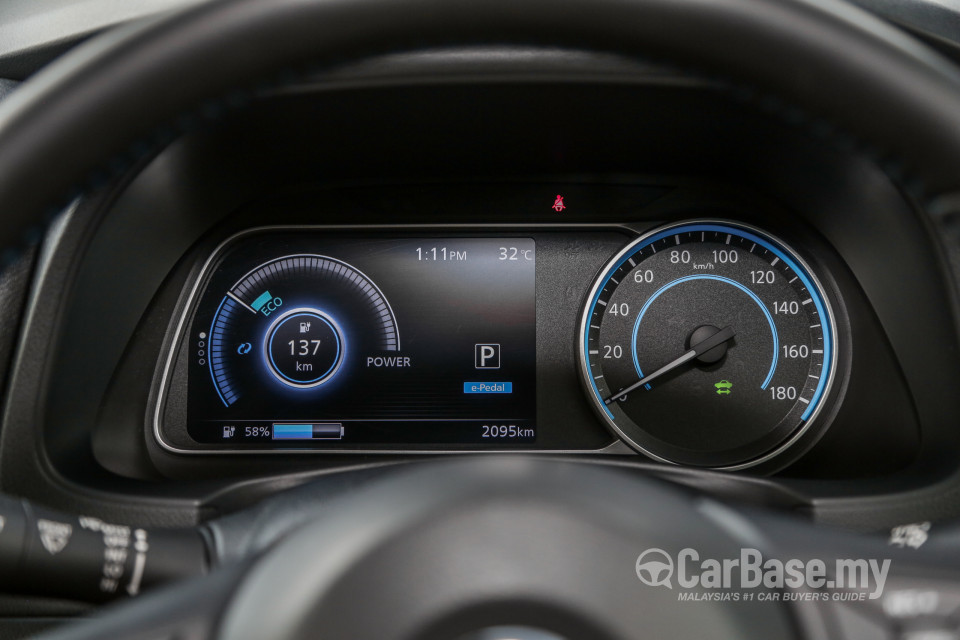 Nissan Leaf ZE1 (2019) Interior