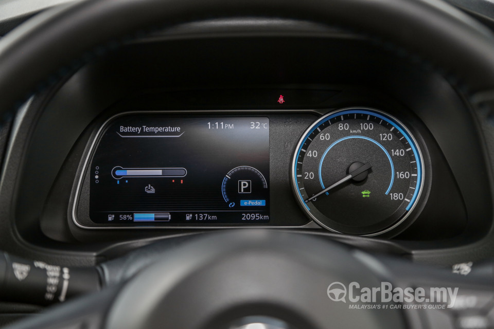 Nissan Leaf ZE1 (2019) Interior
