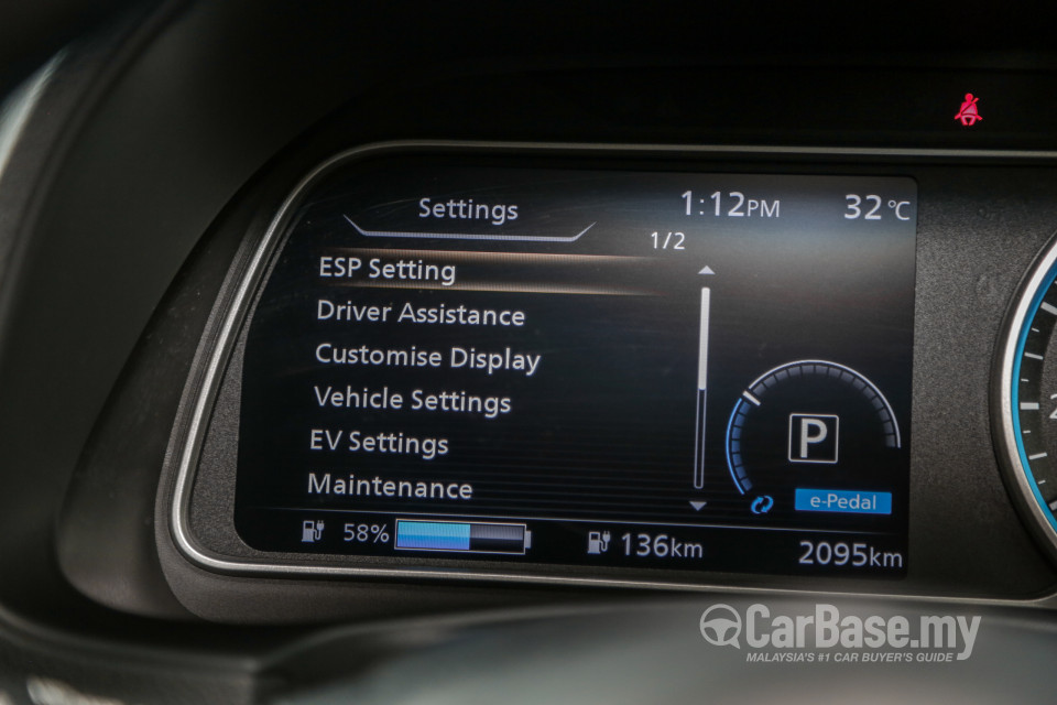 Nissan Leaf ZE1 (2019) Interior