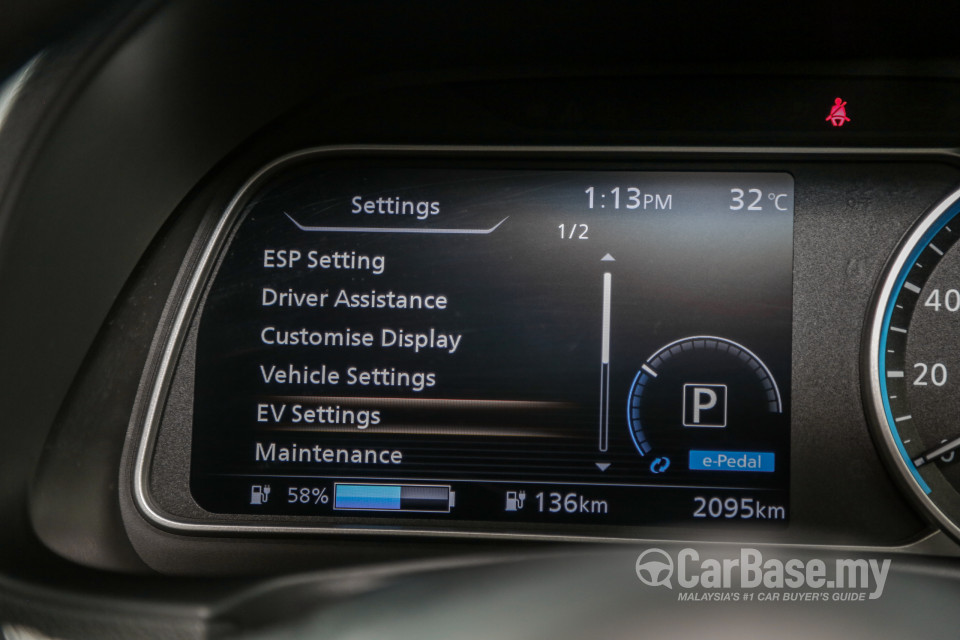 Nissan Leaf ZE1 (2019) Interior