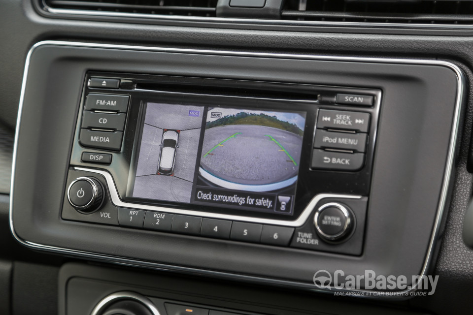 Nissan Leaf ZE1 (2019) Interior