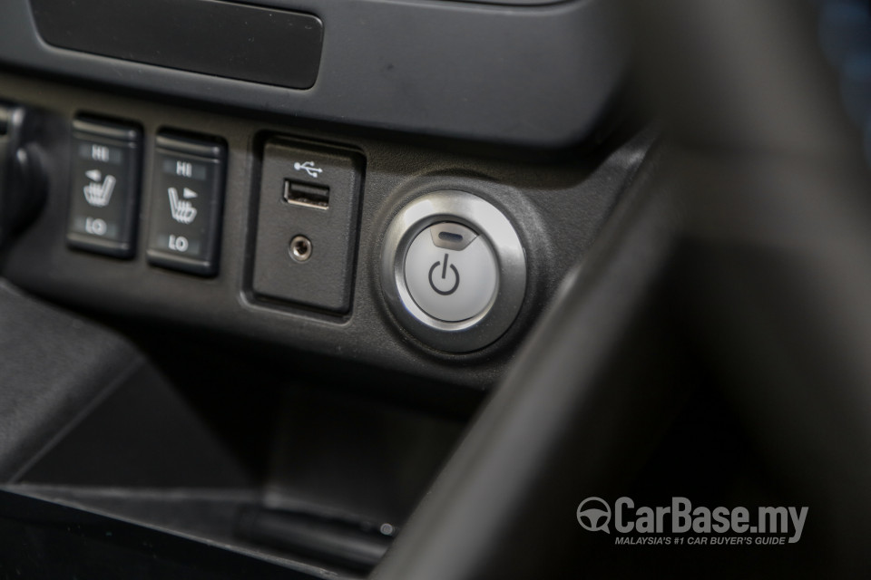 Nissan Leaf ZE1 (2019) Interior