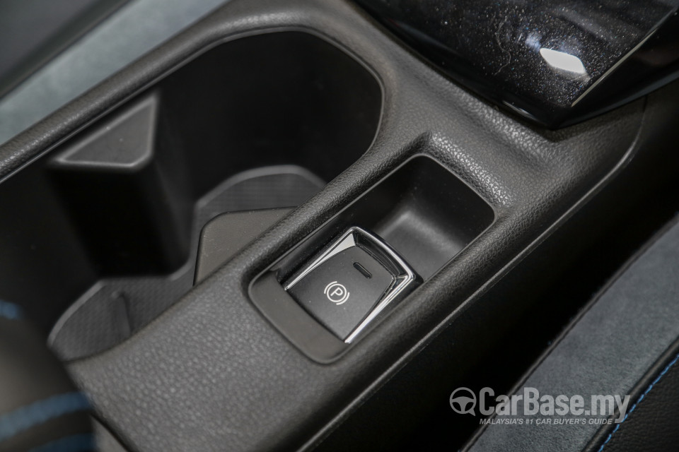 Nissan Leaf ZE1 (2019) Interior