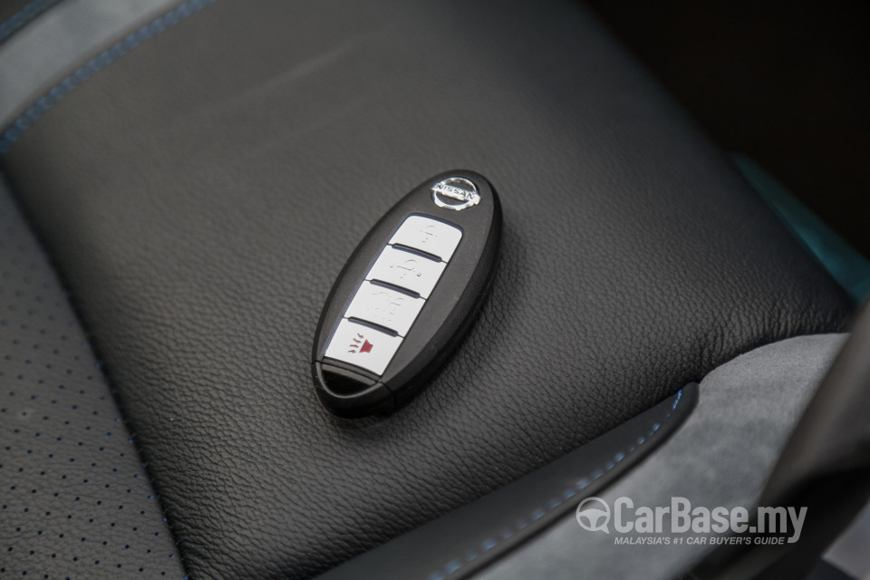 Nissan Leaf ZE1 (2019) Interior