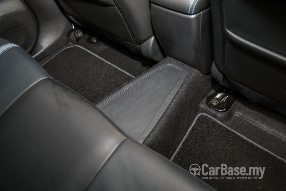 Nissan Leaf ZE1 (2019) Interior