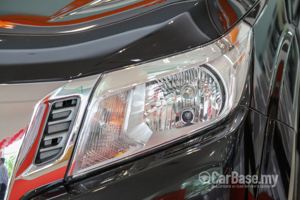 Nissan Navara D23 (2015) Exterior