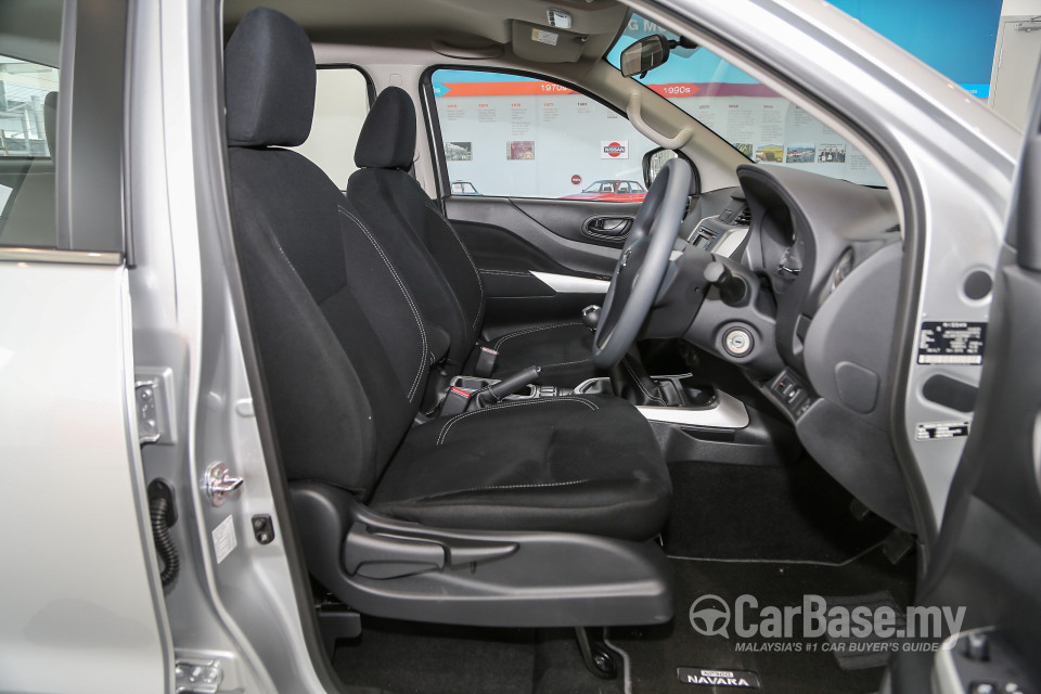 Nissan Navara D23 (2015) Interior