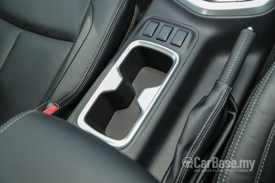 Nissan Navara D23 (2015) Interior