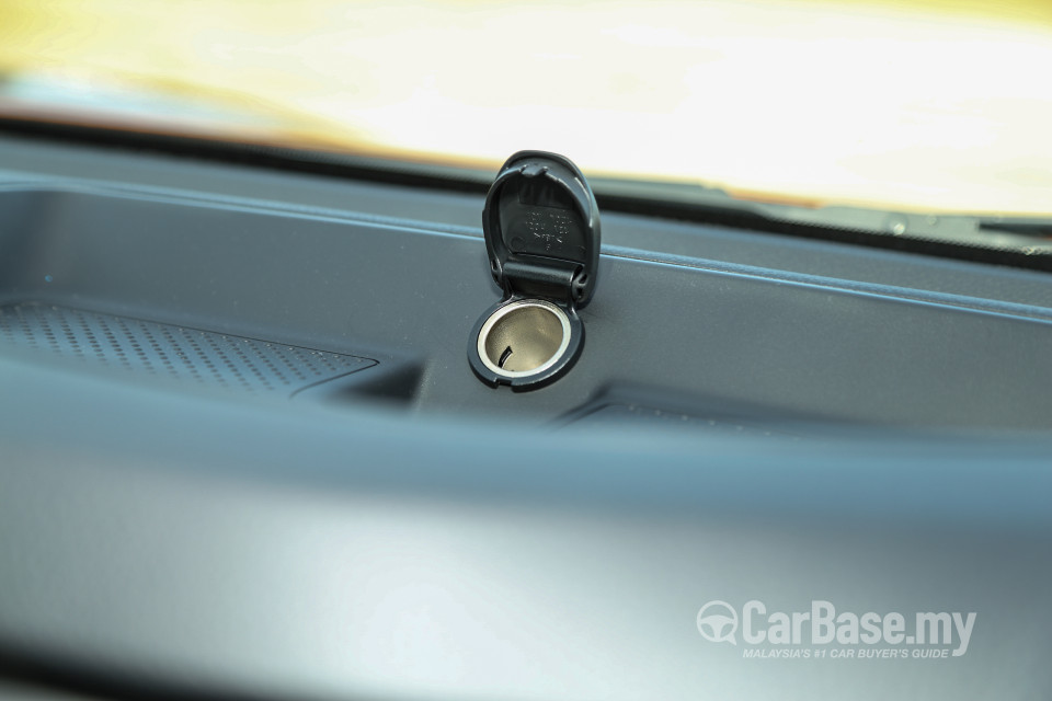 Nissan Navara D23 (2015) Interior