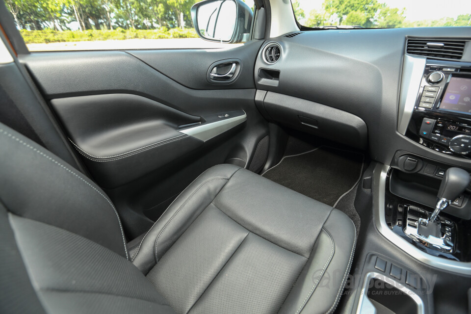 Perodua Aruz D38L (2019) Interior