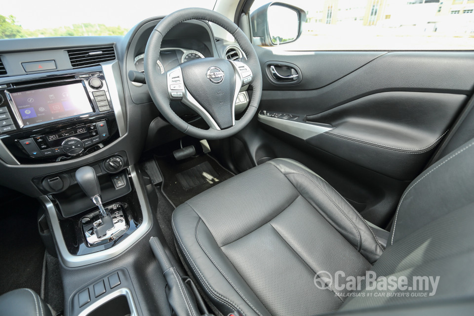 Nissan Navara D23 (2015) Interior