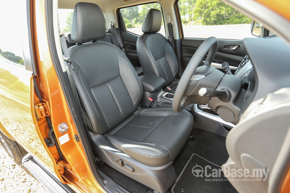 Nissan Navara D23 (2015) Interior