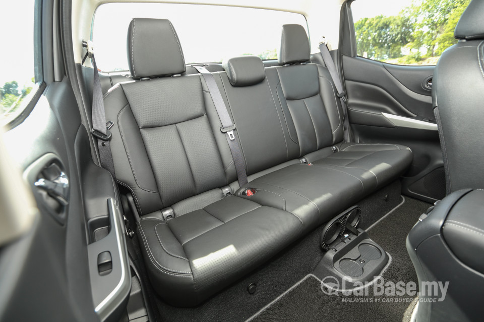 Nissan Navara D23 (2015) Interior