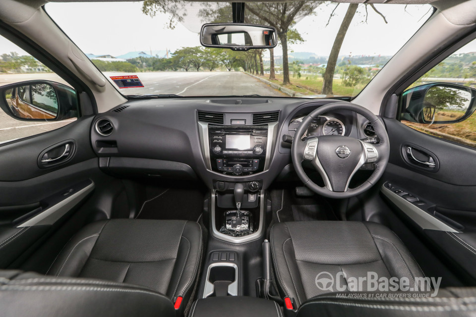 Nissan Navara D23 (2015) Interior