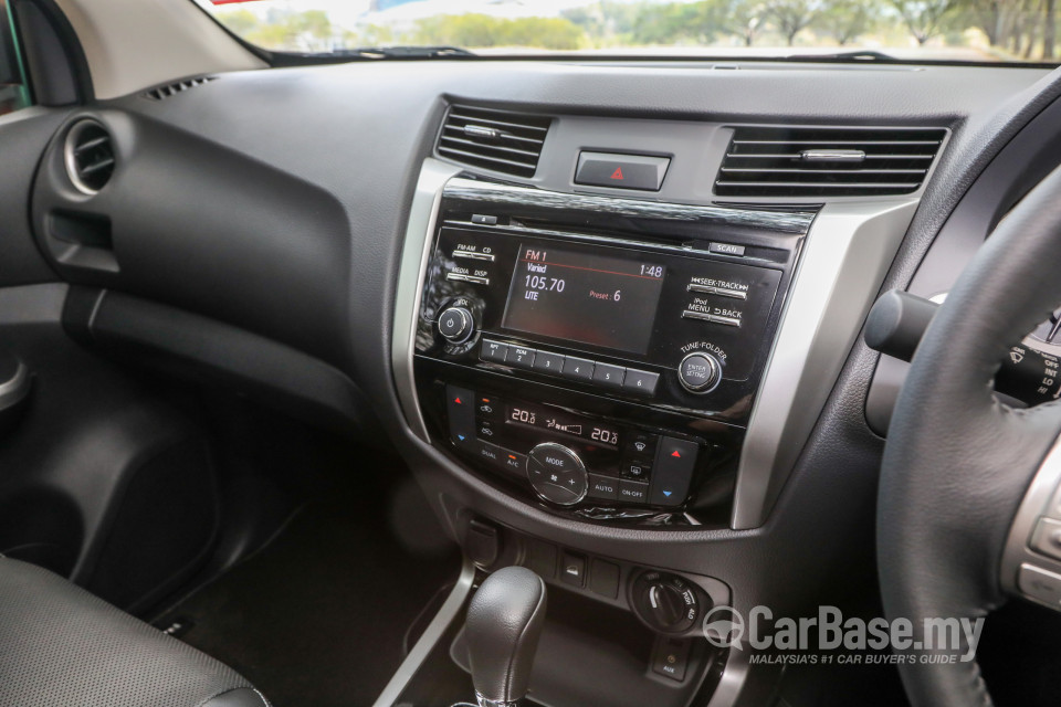 Nissan Navara D23 (2015) Interior