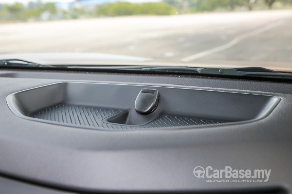 Nissan Navara D23 (2015) Interior