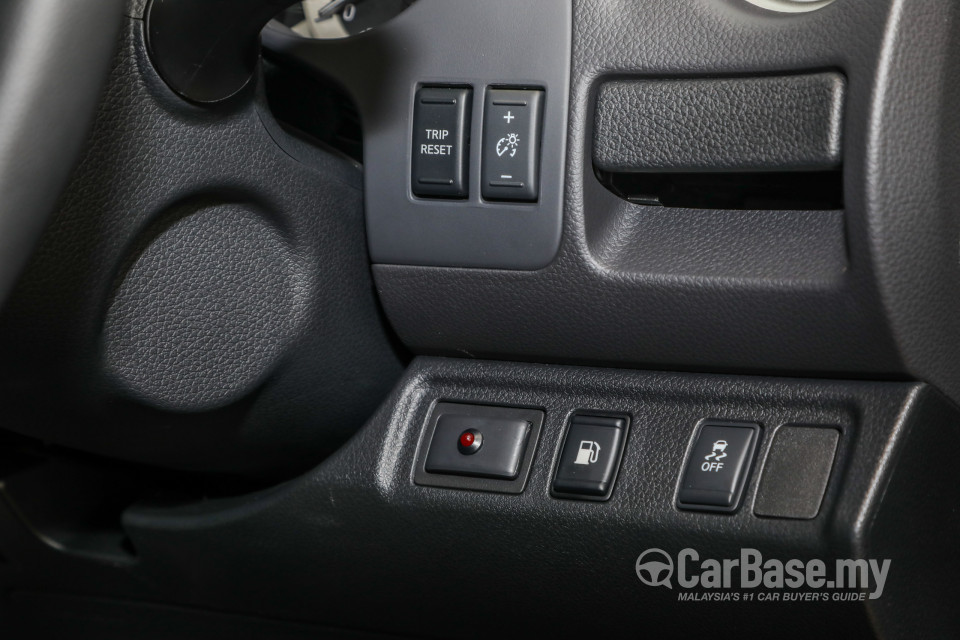 Nissan Navara D23 (2015) Interior