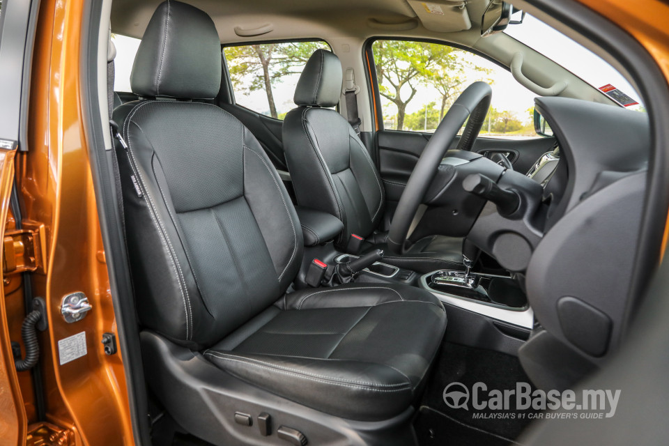 Nissan Navara D23 (2015) Interior