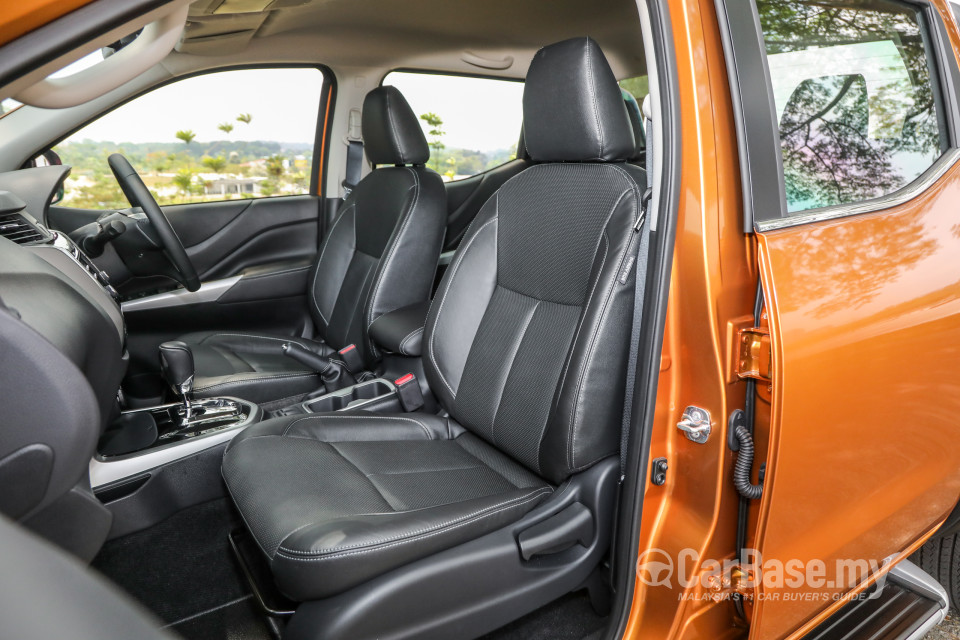 Nissan Navara D23 (2015) Interior