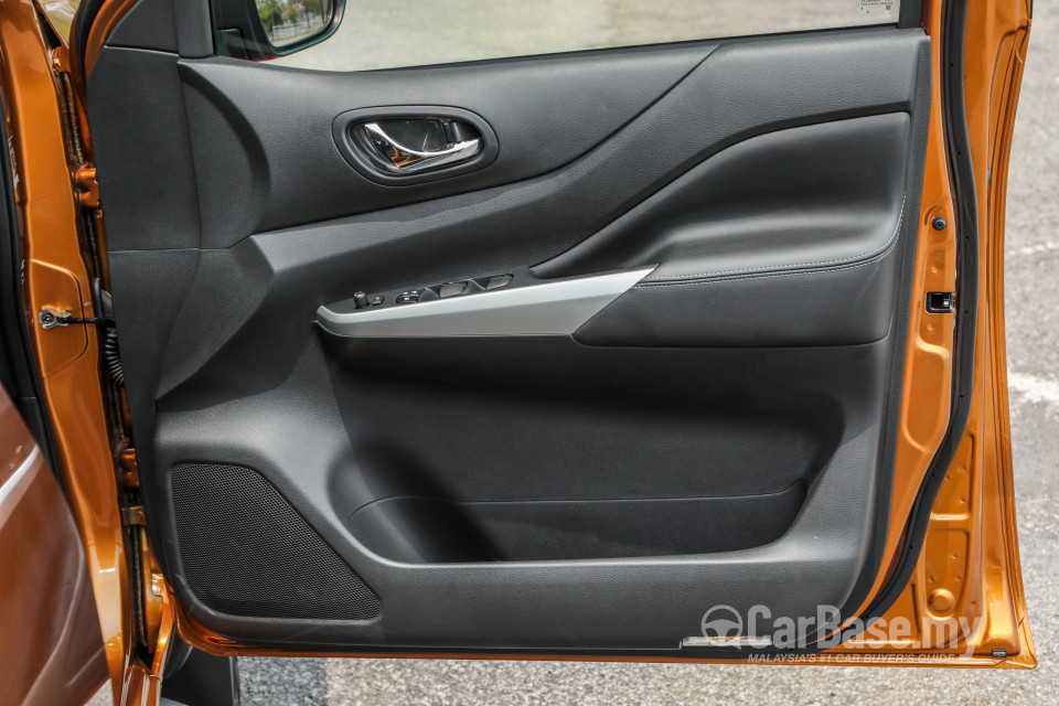 Nissan Navara D23 (2015) Interior