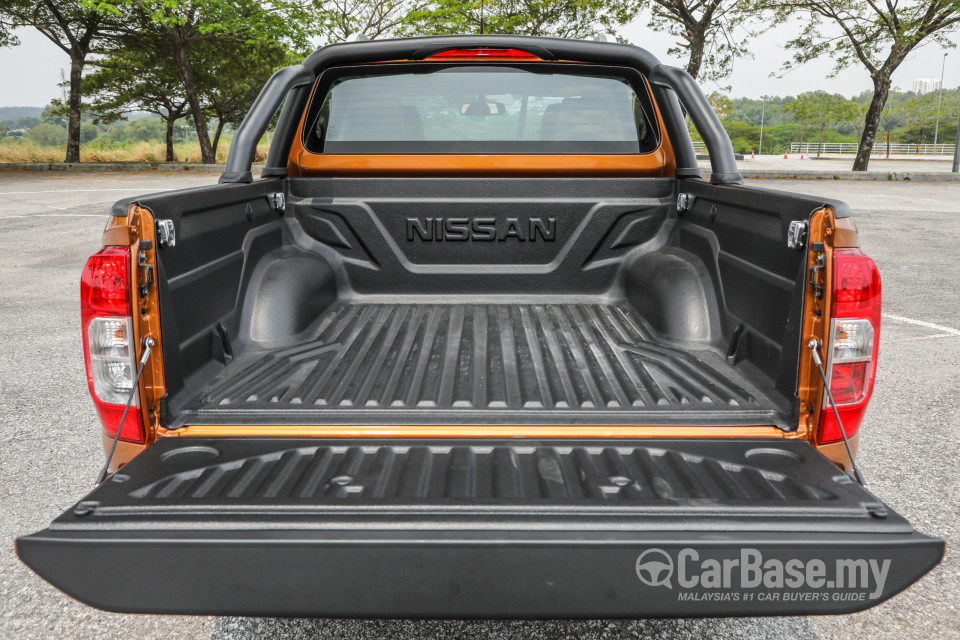 Nissan Navara D23 (2015) Interior