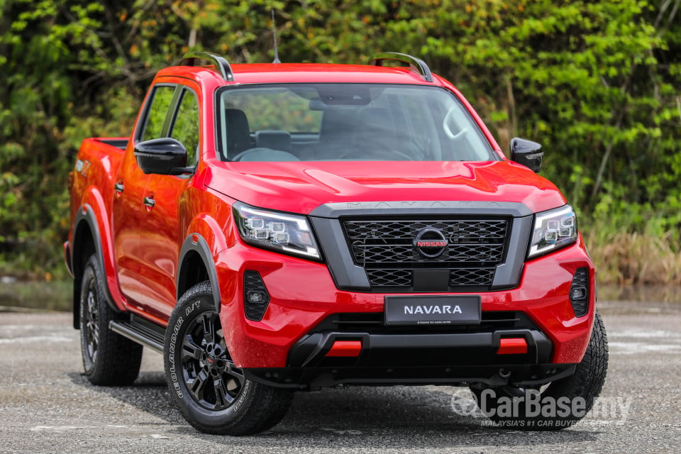 Nissan Navara D23 Facelift (2021) Exterior