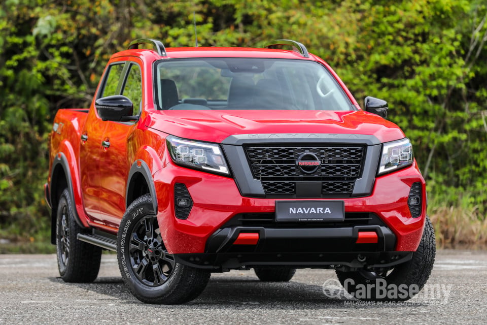 Nissan Navara D23 Facelift (2021) Exterior