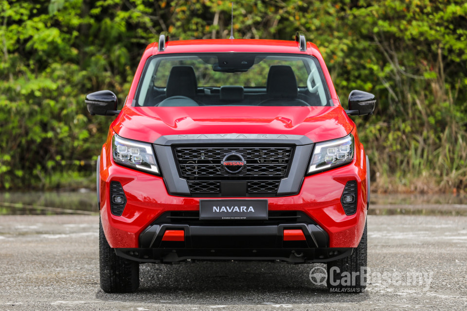 Nissan Navara D23 Facelift (2021) Exterior