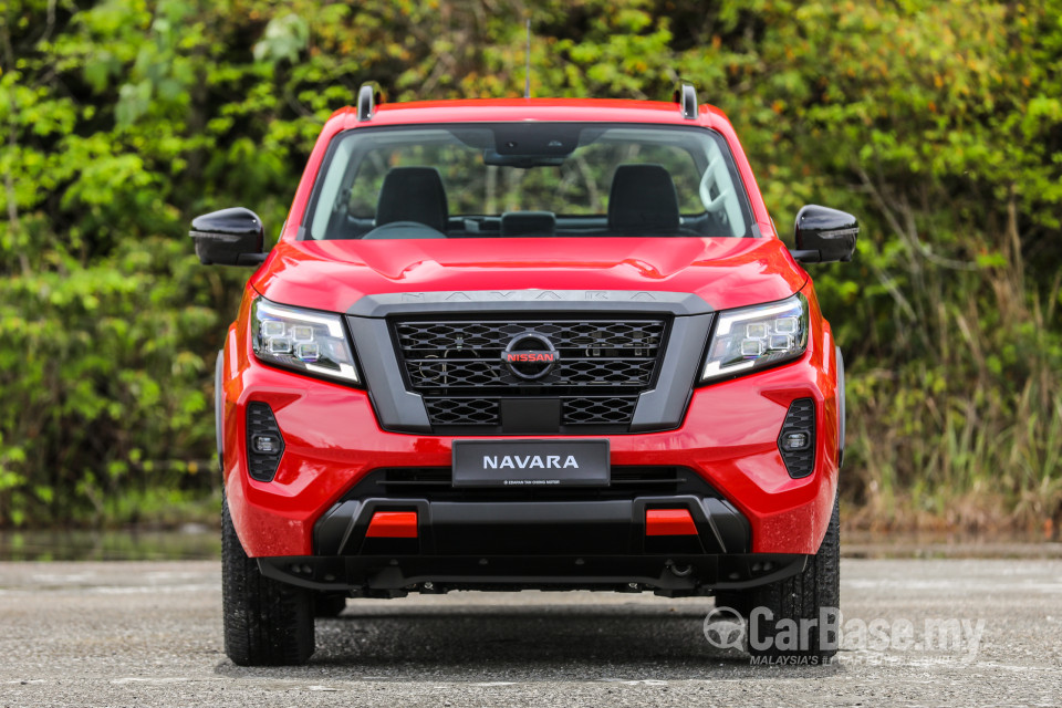 Nissan Navara D23 Facelift (2021) Exterior