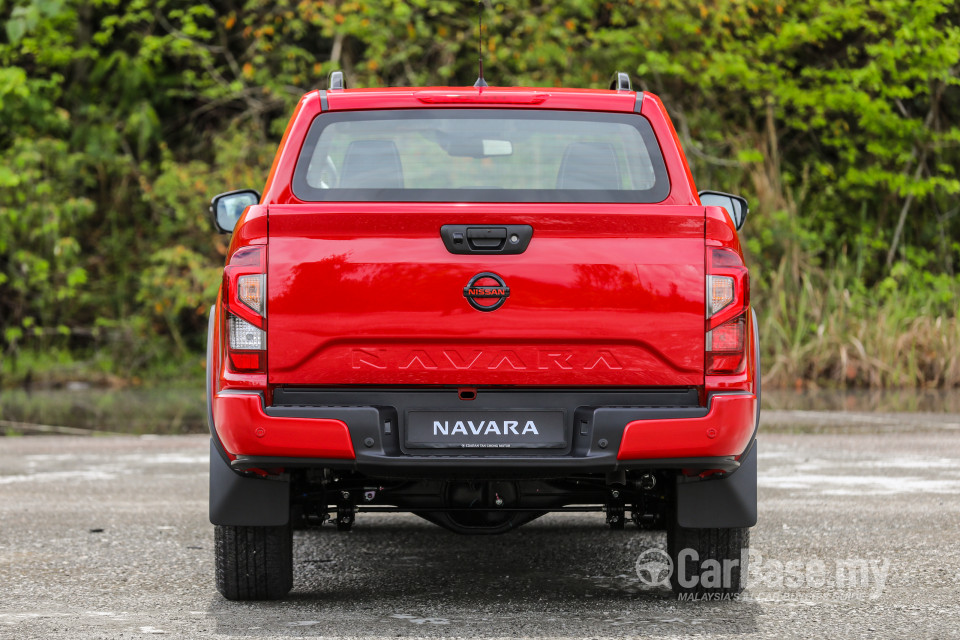 Nissan Navara D23 Facelift (2021) Exterior