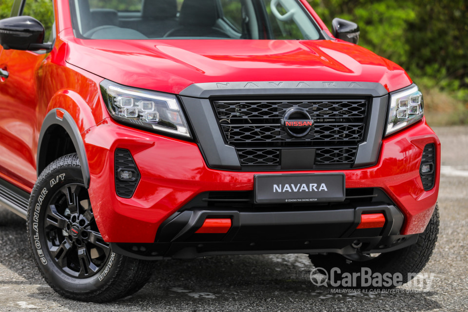 Nissan Navara D23 Facelift (2021) Exterior