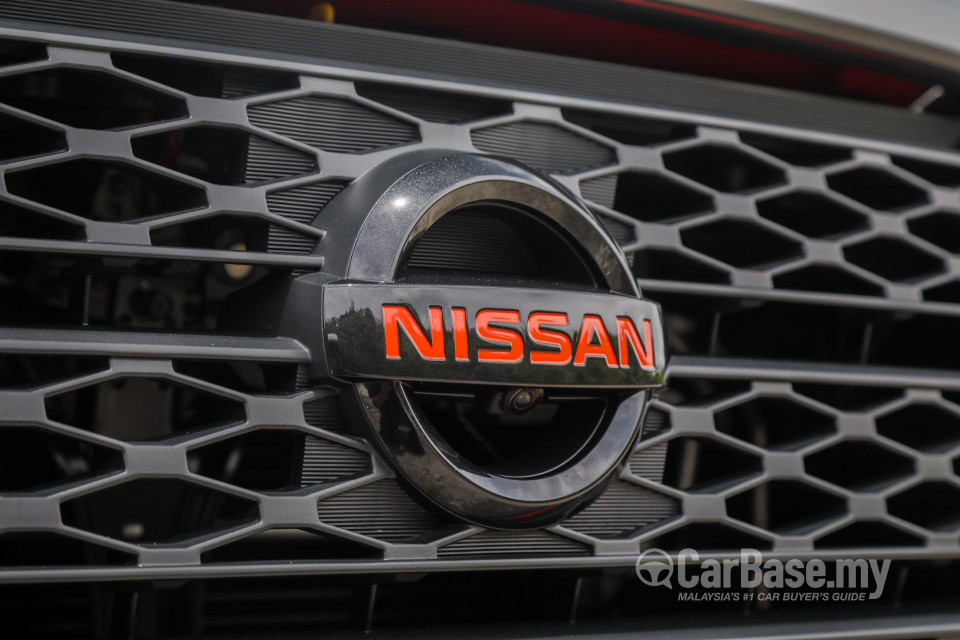 Nissan Navara D23 Facelift (2021) Exterior
