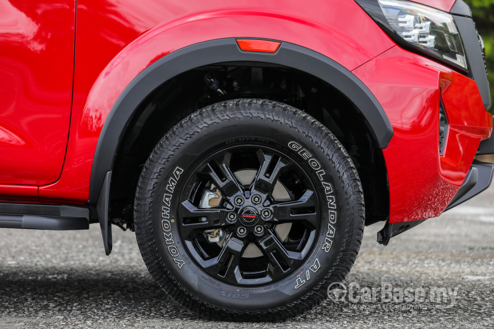 Nissan Navara D23 Facelift (2021) Exterior